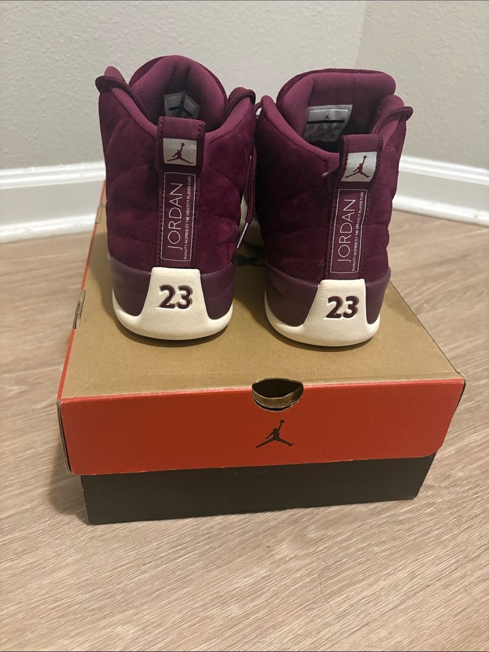 AIR JORDAN 12 RETRO 9.5 - Picture 4 of 4
